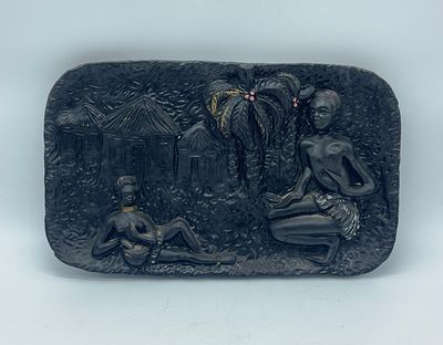 Wall decoration in earthenware
. Rectangular earthenware body with embossed and textured 
