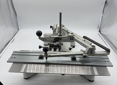 Gravograph Mechanical Manual Pantograph
. Engraving machine, ideal for personalizing jewelry 