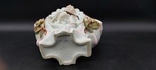 European porcelain flower pot. With scalloped and pierced edge, with floral decoration in high Image - 2