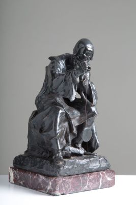 Scultura in bronzo raff. 'GALILEO GALILEI'. Base in marmo. Met&agrave; XIX secolo. Misure : Lung. cm. 