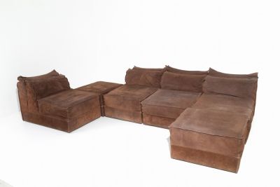 ARCH. A. COLOMBI e P. GUZZETTI per ABA. Quattro poltrone modulari e due pouff Mod. Bonzo in 