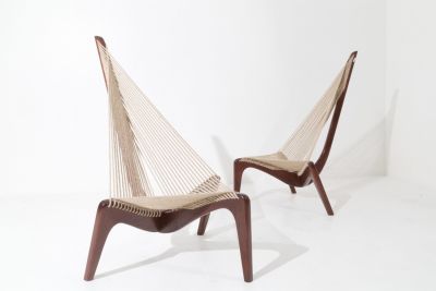 JORGEN HOVELSKOV (1935-2005) per JORGEN CHRISTENSEN. Coppia di sedie Harp Chair in corda con 