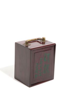 Scatola. 12x9.5x7.5 cm ca. Piccola scatola in legno con anta scorrevole e cassetto interno 