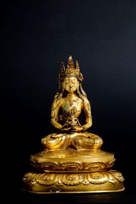 Tara sul fiore di loto in bronzo. Alt. 27 cm ca. Scultura in bronzo dorato raffigurante "TARA 