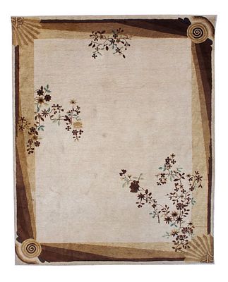 Tappeto Pekino. Cina. 295x245 cm ca. Tappeto Pekino. Cina. Periodo Art Deco. Lavorazione 