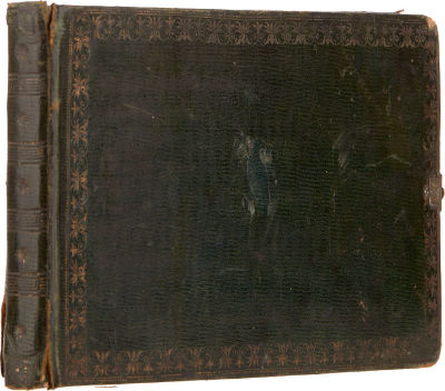 Уездный барышни альбом... 1840-1850 гг. 51 л. Во владельческом сафьяновом переплете с золотым 