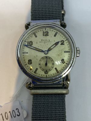 Doxa Scarab. שנת ייצור: שנות ה - 40 חומר: פלדה מנגנון: מתיחה מידות: 33 ממ מין: גבר קופסא: אין 