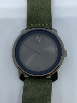 Movado Bold. שנת ייצור: שנות ה - עד היוםחומר: פלדהמנגנון: קוורץמידות: 42.5 מממין: גברקופסא: 