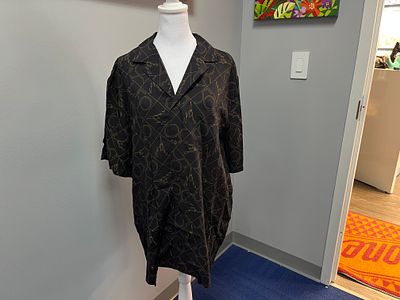 Reyn Spooner Club 33 WDW 50th Button-Up Shirt Size XL. This item qualifies for $12 flat rate 