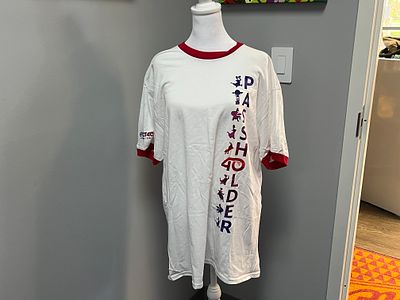 EPCOT 40th Anniversary Passholder Shirt Size L. This item qualifies for $12 flat rate shipping.