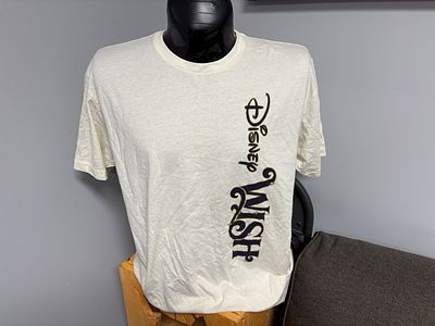 Disney Wish DVC Member T-Shirt (XL)