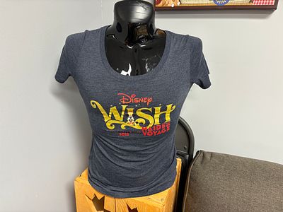 Disney Wish 2022 Maiden Voyage Ladies' Cut T-shirt (L)