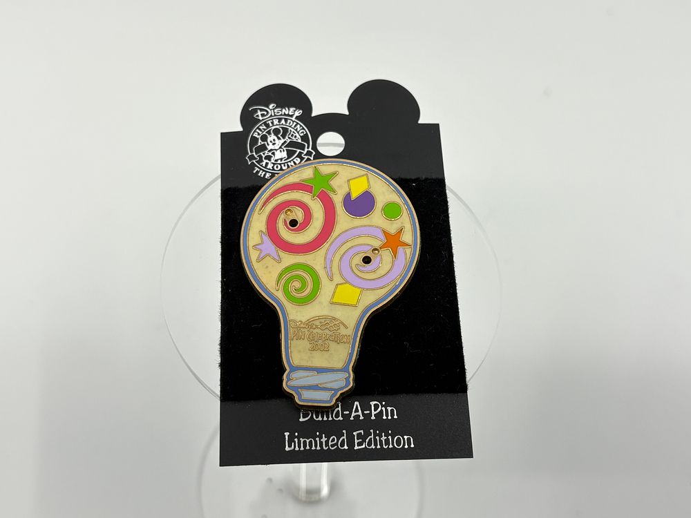 Light Bulb Build-A-Pin Glow in the Dark LE3000 // EPCOT Pin Celebration 2002. Pin Event 