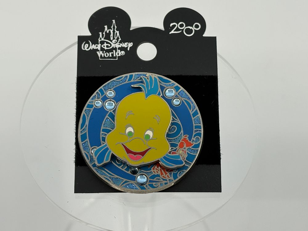 Flounder Spinner Pin LE3500 // EPCOT Pin Celebration 2002. Pin Event Exclusive. This limited 