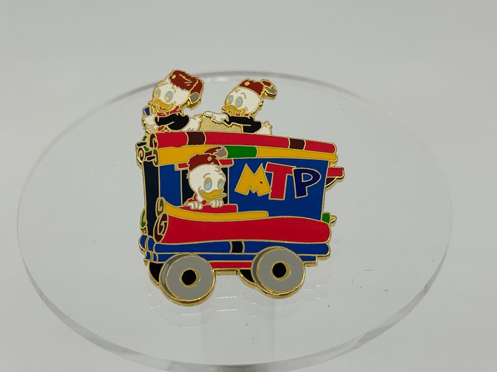 Huey, Dewey and Louie Duck Nephews Parade Float Pin LE2500 // Mickey's Trade Parade. On each of 