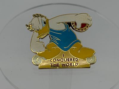 Donald Duck Pin Pursuit Pin // I Conquered the World Pin Pursuit 2002. Released at WDW as part 