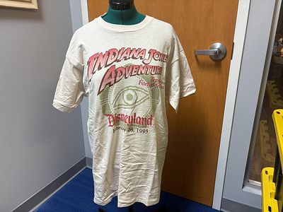Indiana Jones Adventure Disneyland Feb. 26, 1995 T-shirt (XL)
