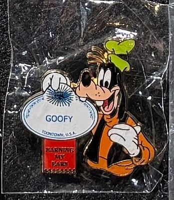 Goofy Earning My Ears CM Name Tag Cast Exclusive Pin