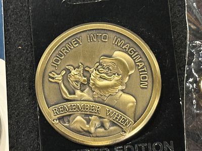 Journey Into Imagination Dreamfinder Figment Medallion Pin. PP118873
