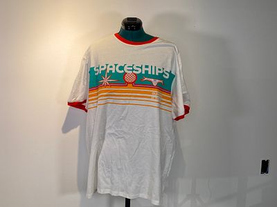White Guardians of The Galaxy Epcot Spaceship T-Shirt Size XXL