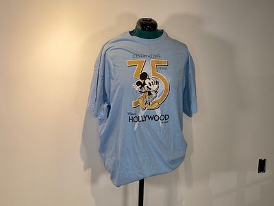 Blue Hollywood Studios 35th Anniversary Passholder Exclusive Graphic T-Shirt Size XXL