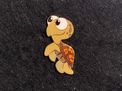 Finding Nemo Squirt Flower Shell Pin