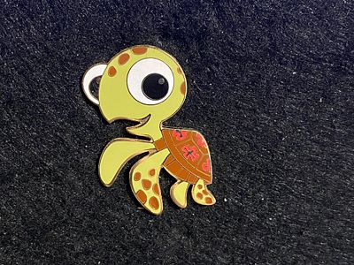 Finding Nemo Squirt Flower Shell Pin