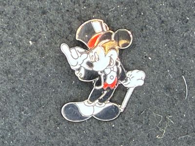 Mickey With Top Hat Pin