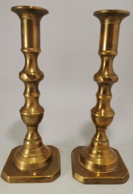 PAIR OF 1897 QUEEN VICTORIA DIAMOND JUBILEE BRASS CANDLESTICKS