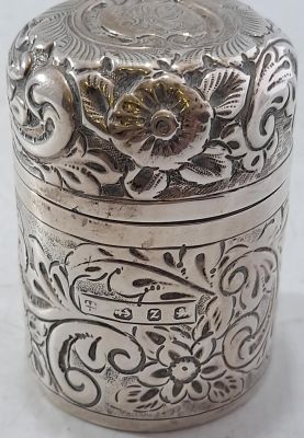 ORNATE VINTAGE SILVER HALLMARKED LIDDED POT WITH GLASS INSERT - WEIGHS 169gms HEIGHT 2.5 INCHES 