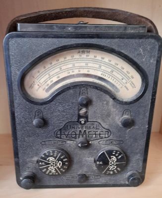 VINTAGE BAKELITE MOBILE UNIVERSAL AVO-METER FROM THE ELECTRICAL EQUIPMENT COMPANY OF LONDON - 8 
