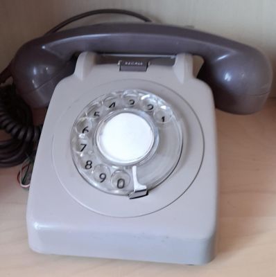 GREEN/GREY VINTAGE TELEPHONE