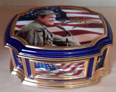 GOLDEN COBALT BLUE, 2000 LIMITED EDITION, PORCELAIN MUSIC BOX IN MEMORY OF BOB HOPE, SINGING 