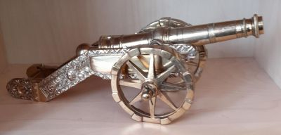HEAVY VINTAGE ORNATE NUMBERED BRASS CANNON - 12 X 5 X 5 INCHES