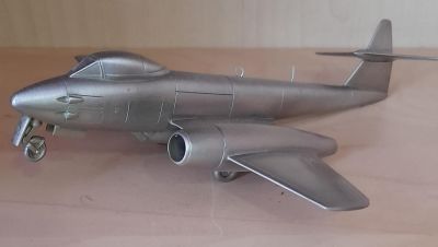 DESIGNER PEWTER 1943 JET FIGHTER 'GLOSTER METEOR' 7 X 6 INCHES