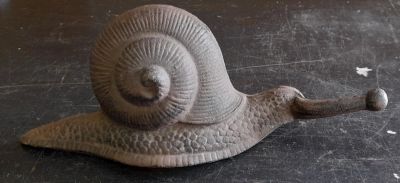 HEAVY CAST IRON VICTORIAN SNAIL DOORSTOP 13 X 5 INCHES