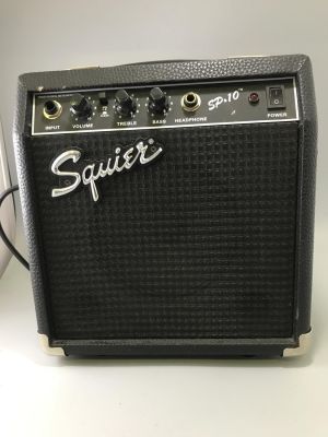 SQUIER SP-10 GUITAR AMP 11 X 10 X 5 INCHES W/O