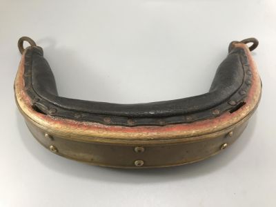 RARE ROBUST VINTAGE LEATHER, WOOD &amp; BRASS GOAT YOKE IN VGC COMMENSURATE WITH AGE 15 X 10 INCHES