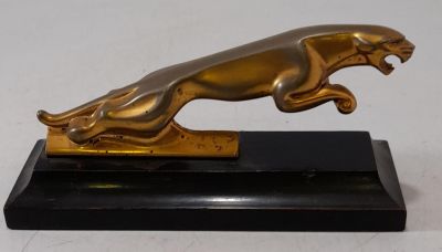 GOLD PLATED METAL JAGUAR BONNET MASCOT ON WOODEN STAND 5.5 INCHES IN LENGTH