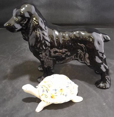 BLACK COOPERCRAFT SPANIEL AND AYNSLEY COTTAGE GARDEN TORTOISE BOTH IN VGC.