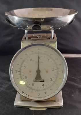 VINTAGE CHROME 'TYPHOON' KITCHEN 4 KILO SCALES