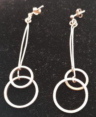PAIR OF SILVER DOUBLE RING EARRINGS