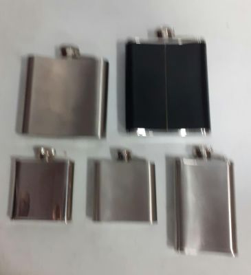 5 X METAL HIP FLASKS IN VGC