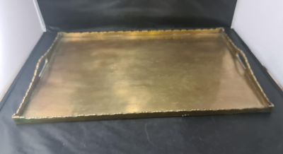 LARGE HEAVY VINTAGE SOLID BRASS SERVING TRAY FEATURING AN ORIENTAL GARDEN WITH PEOPLE, IT IS 