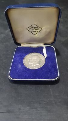 1972 STERLING SILVER EDWARD VIII - DUKE OF WINDSOR COMMEMORATIVE COIN IN ORIGINAL BOX