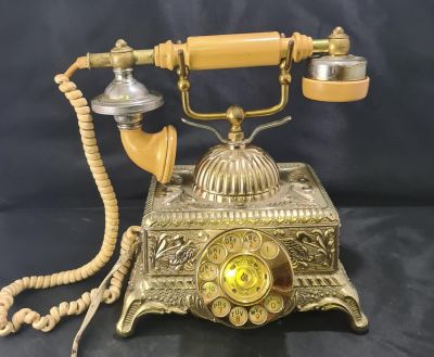 VINTAGE TELEPHONE, THE RADIO SHACK IMPERIAL CLASSIC, MADE BY TANDY, FORT WORTH TEXAS