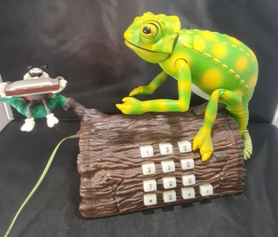 RETRO CLASSIC KARMA CHAMELEON AND LADYBIRD ANIMATED TELEPHONE IN VGC 16" X 11" X 6"