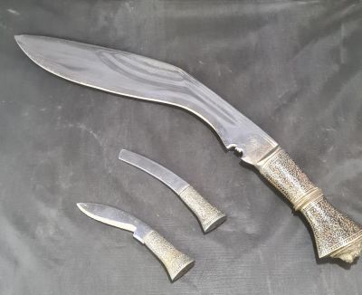 3 X QUALITY GURKHA KUKRI KNIVES, ONE LARGE, TWO SMALL, LARGEST 15" LONG, BEAUTIFULLY FINISHED 