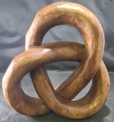 ORNATE WOODEN LOVE KNOT 10 X 9 INCHES