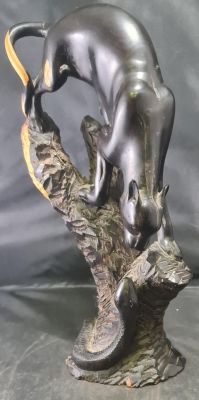 SUPERB HEAVY HARDWOOD HAND CARVED CONFRONTATION BETWEEN A PANTHER AND COBRA IN VGC 12" TALL ( 